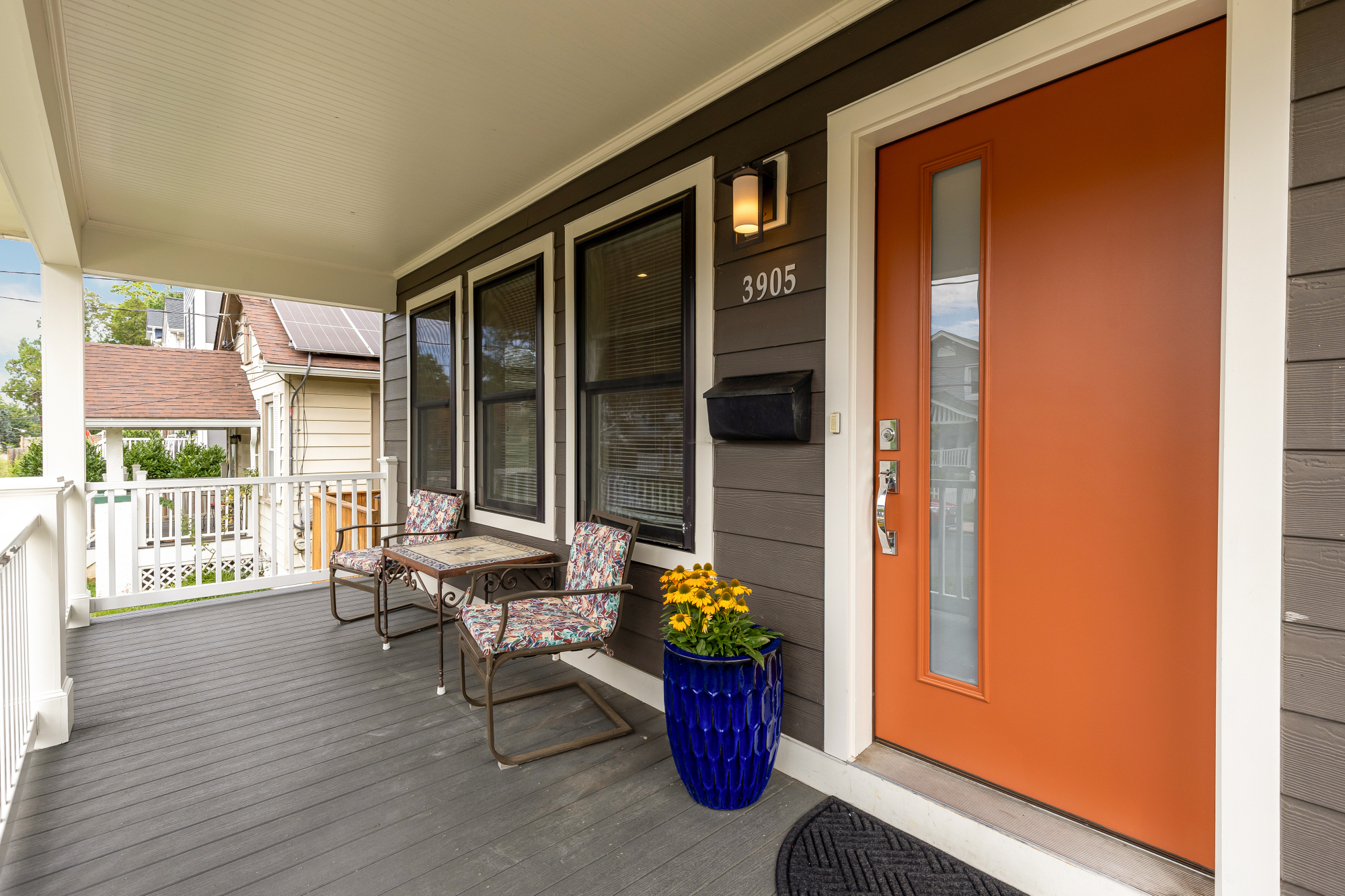 3905 21st Street NE_Porch